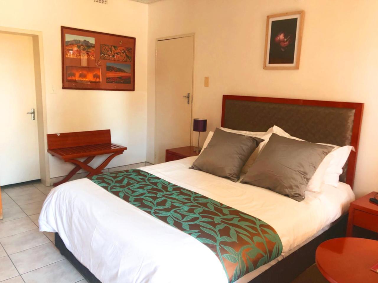 Hotel Pension Steiner Windhoek Luaran gambar