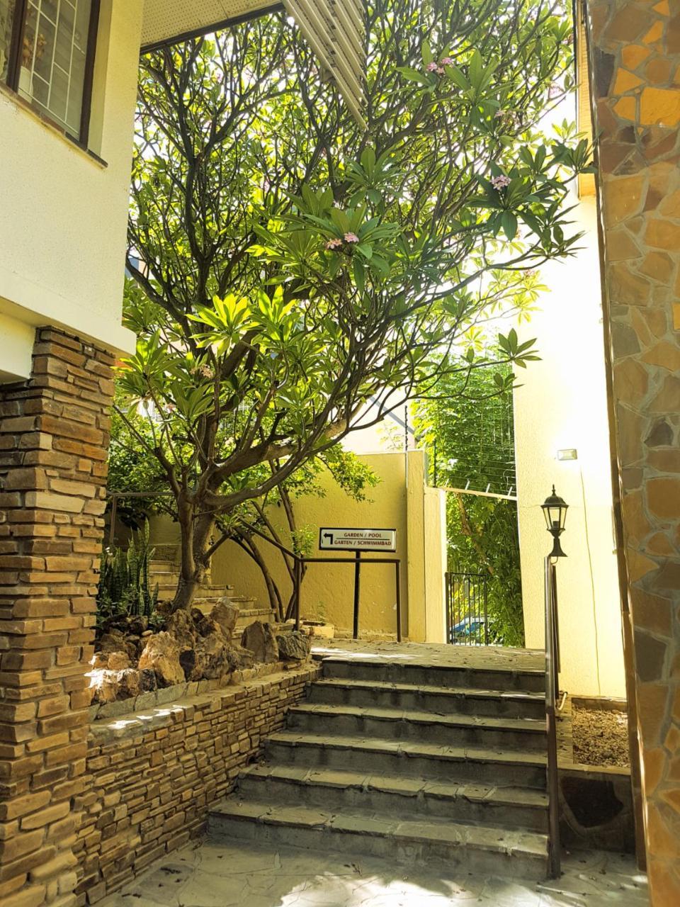 Hotel Pension Steiner Windhoek Luaran gambar