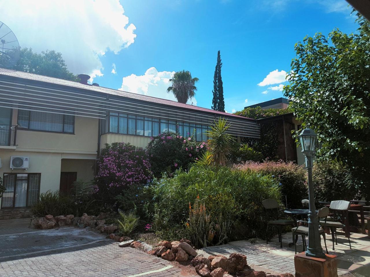 Hotel Pension Steiner Windhoek Luaran gambar