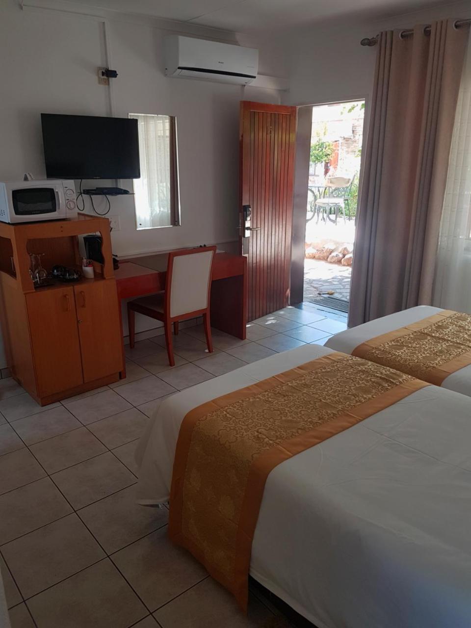 Hotel Pension Steiner Windhoek Luaran gambar